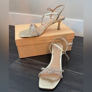Jewel Badgley Mischka Silver and Gold Knotted Heels